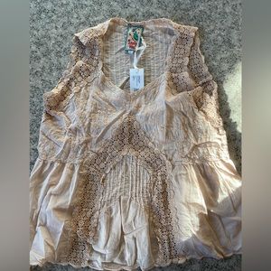 Pink Johnny was blouse